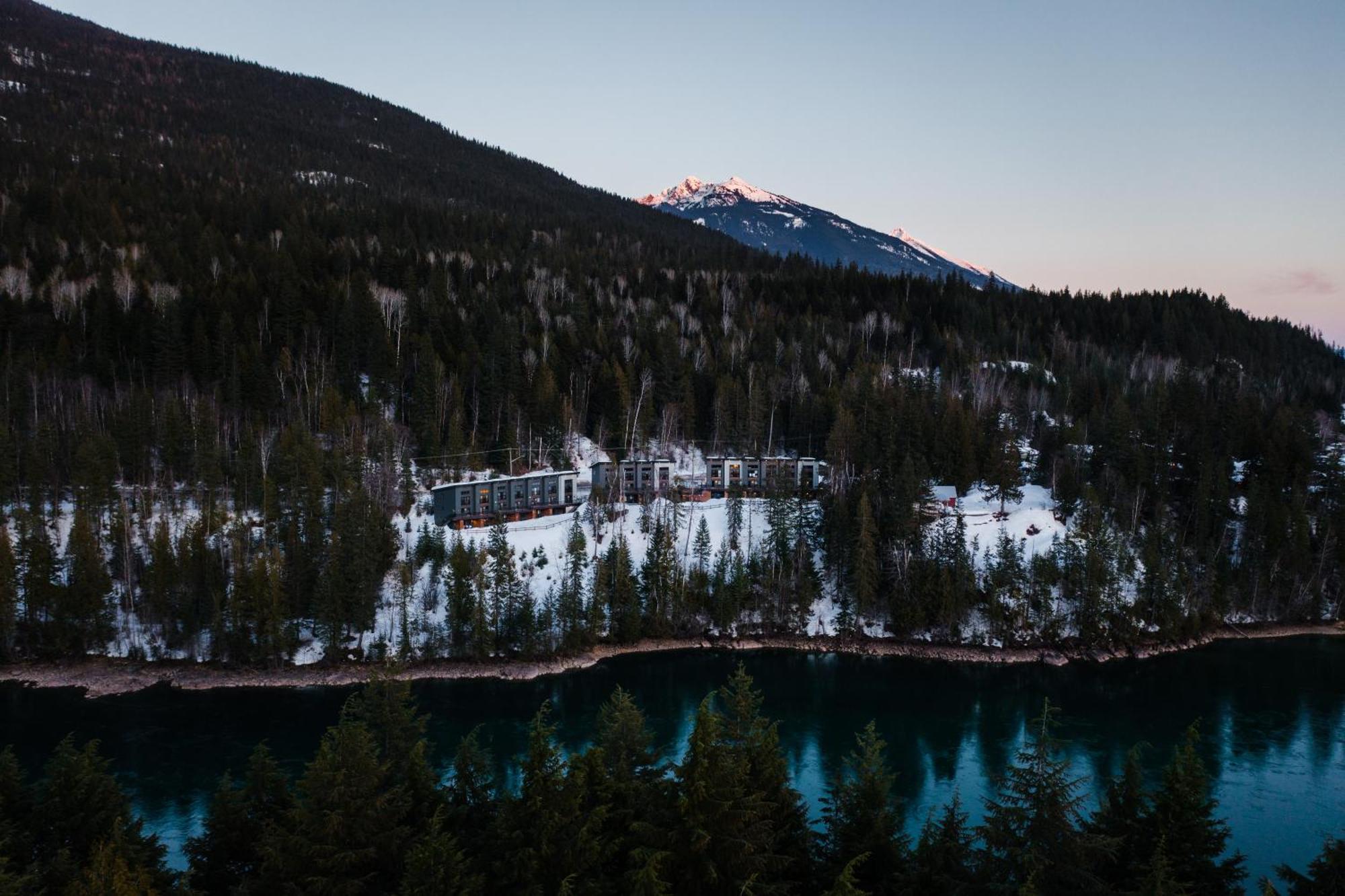 Basecamp Resorts Revelstoke Exterior foto